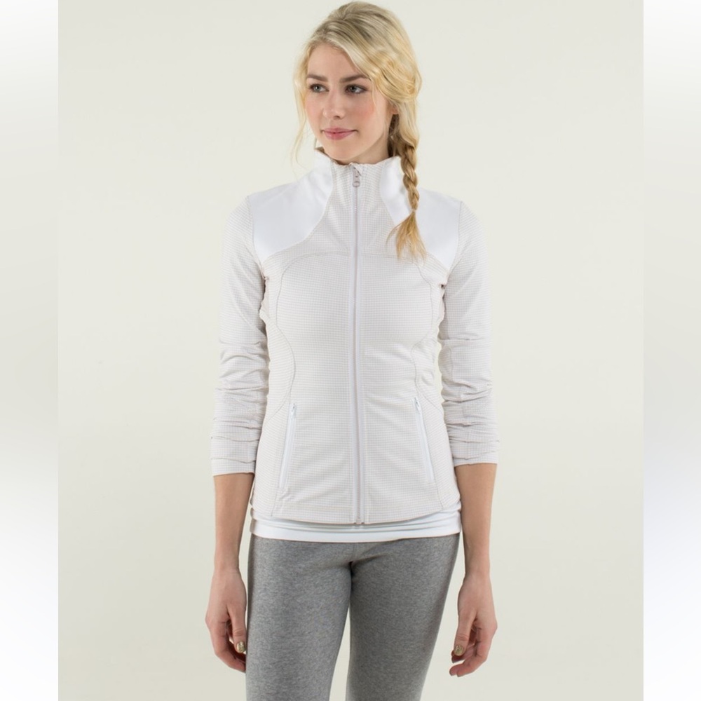 Lululemon‎ Forme Full Zip Jacket Dune White. Size M/L